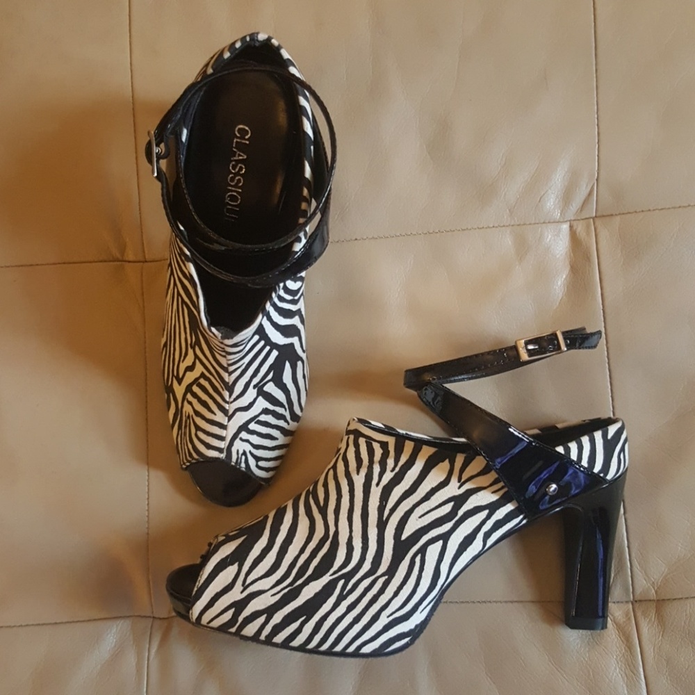 Open-toed heels